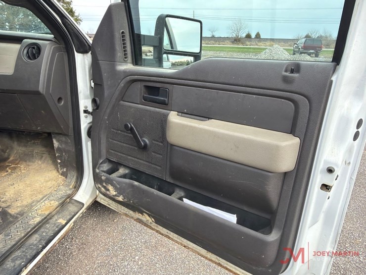 2010-ford-f150-xl-image-26