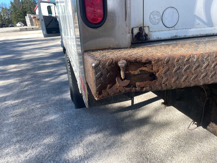 #4198-•-2005-sterling-box-truck-image-48