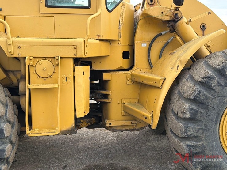 caterpillar-966-image-18