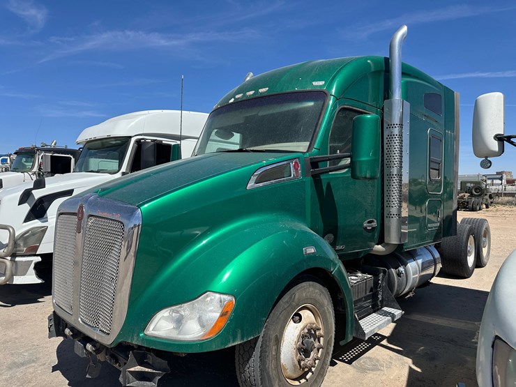 2018-kenworth-t680-image-1