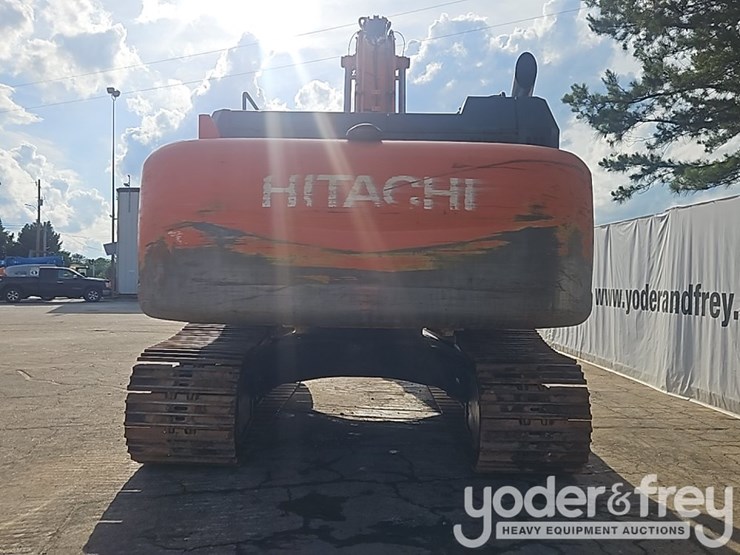 2018-hitachi-zx350-image-4
