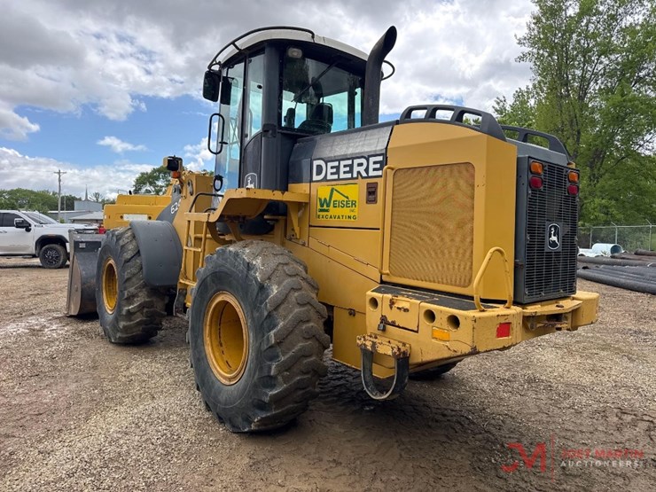 2004-deere-624j-image-3