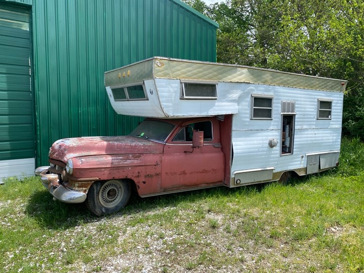 1952-cadillac-camper-rv-image-1