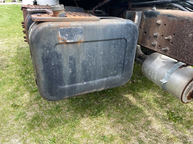 #4157-•-2000-gmc-c7500-(has-wi,-title)-image-56
