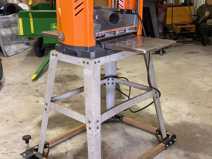 ridgid-r4331-planer-with-rolling-stand-image-9