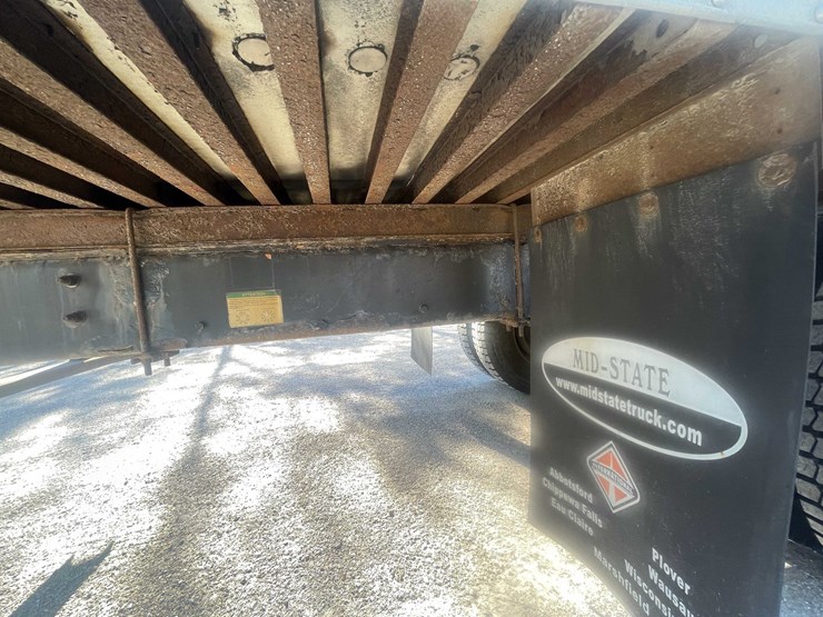 #4198-•-2005-sterling-box-truck-image-19
