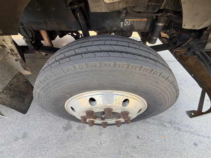 2007-kenworth-t300-image-17