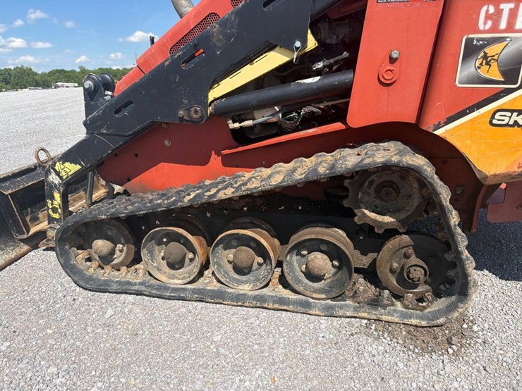 2015-ditch-witch-sk850-image-7
