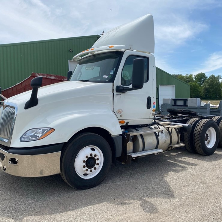 2019 International LT625 Day Cab Semi Tractor