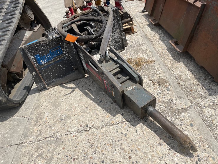 #6013-•-striker-tnb-4m-hydraulic-breaker-image-2