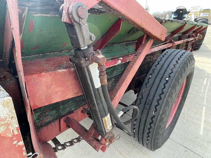 #5512-•-manure-spreader-image-24