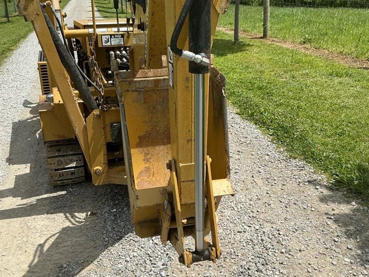 #121-•-2014-magnatrac-mh-7000-crawler-loader-image-66