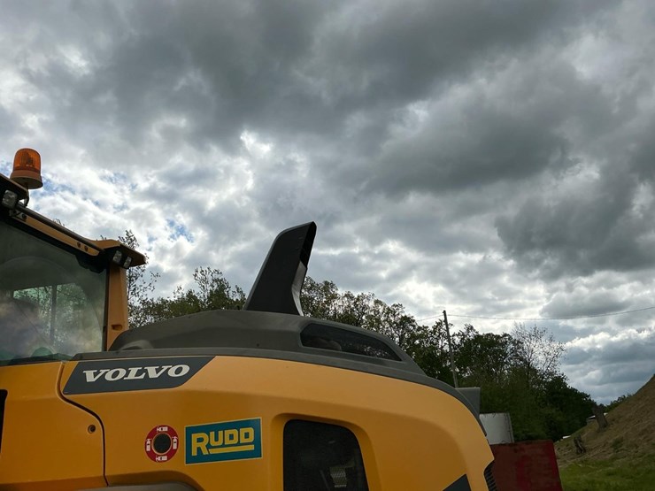 2016-volvo-l90h-image-91