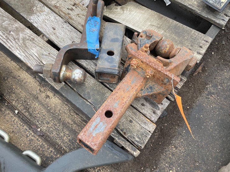 #6025-•-(2)-2"-receiver-hitches-image-1