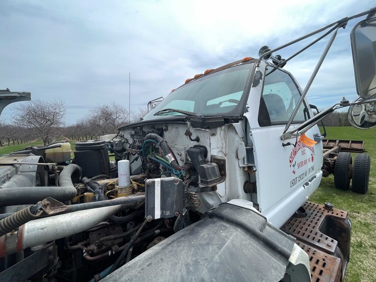 #4157-•-2000-gmc-c7500-(has-wi,-title)-image-134