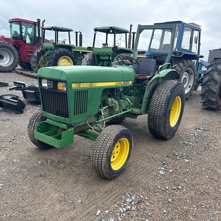 JOHN DEERE 850