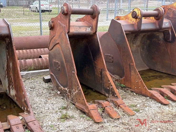 john-deere-24-image-1