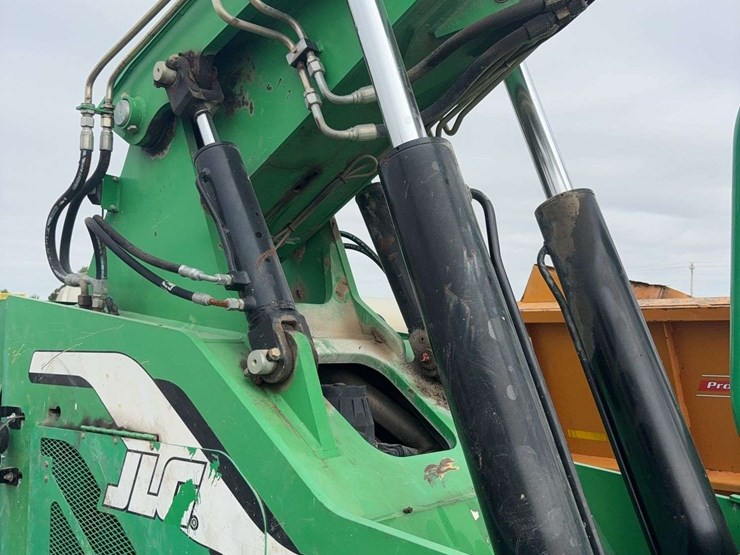 2014-jlg-6036-image-9