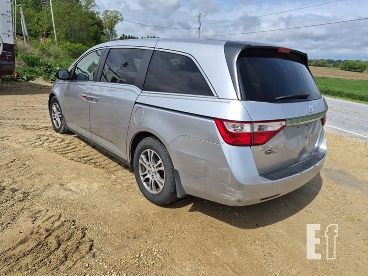 2011-honda-odyssey-image-9