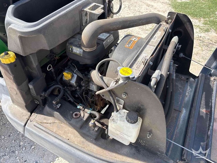 2018-john-deere-2500b-image-14