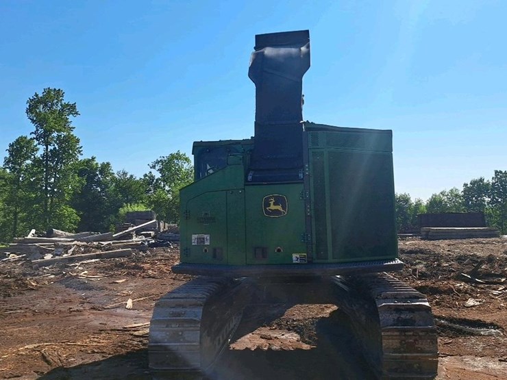 2016-deere-853m-image-4