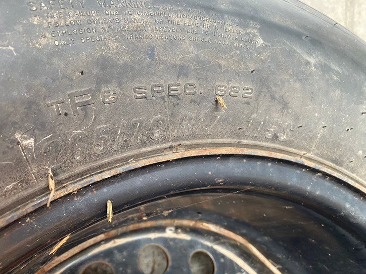 #3580-•-spare-tire-on-rim-image-5