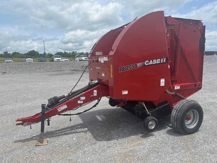 2016-case-ih-rb455a-image-1