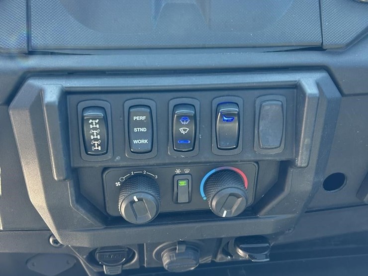 2023-polaris-ranger-1000-image-17