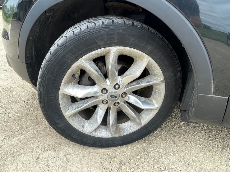 2011-ford-explorer-limited-image-70