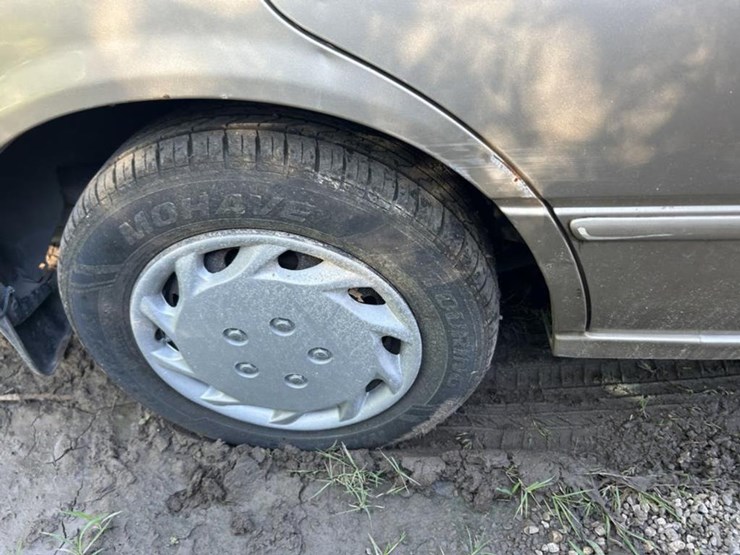 #3-•-1999-toyota-camry-image-5