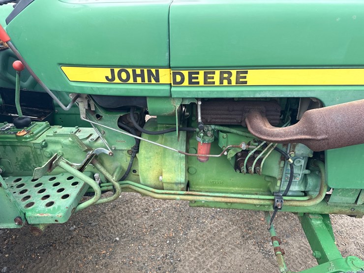 john-deere-850-image-13