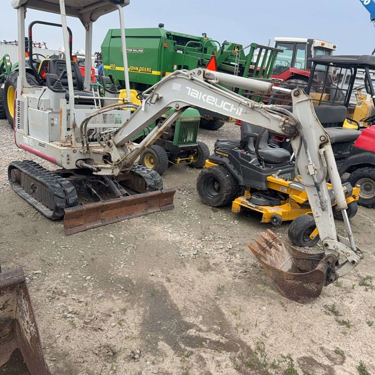 TAKEUCHI TB015