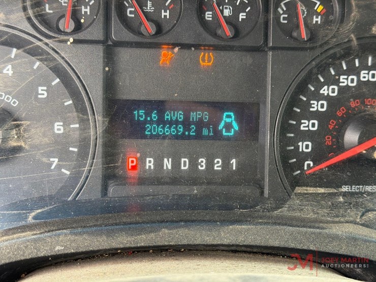 2010-ford-f150-xl-image-13