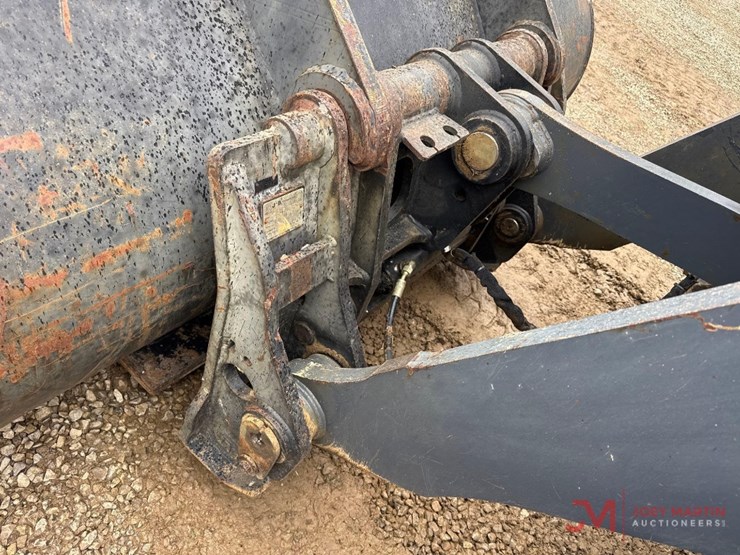 2004-deere-624j-image-8