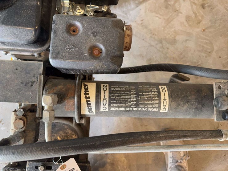 hydraulic-log-splitter-with-briggs-&-stratton-cr950-engine-image-2