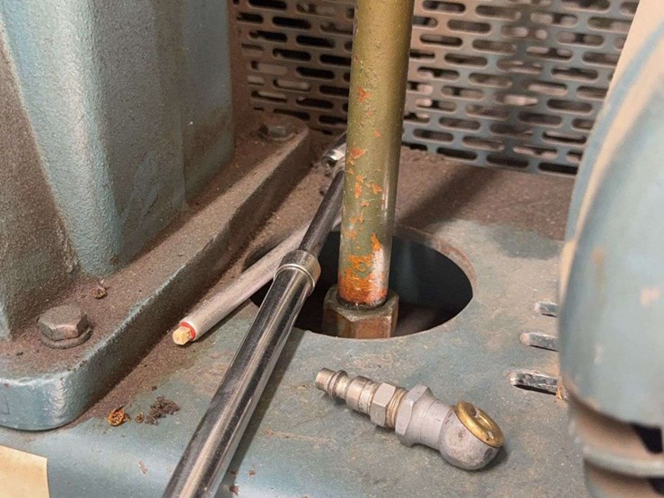 curtis-challenge-air-vt757-81-air-compressor-image-13