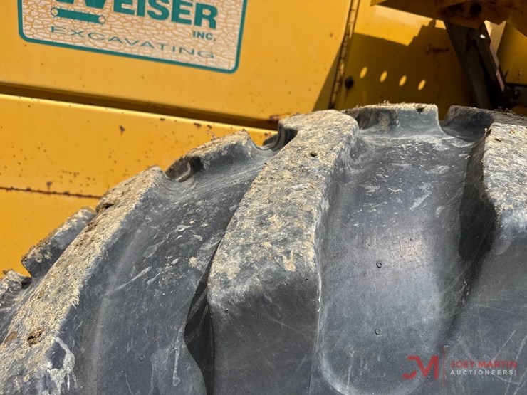 1996-deere-544g-image-17