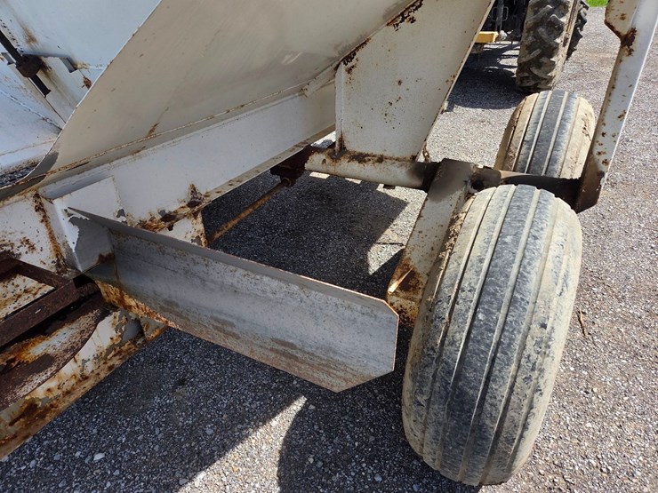 western-5-ton-dry-fertilizer-spreader-image-19