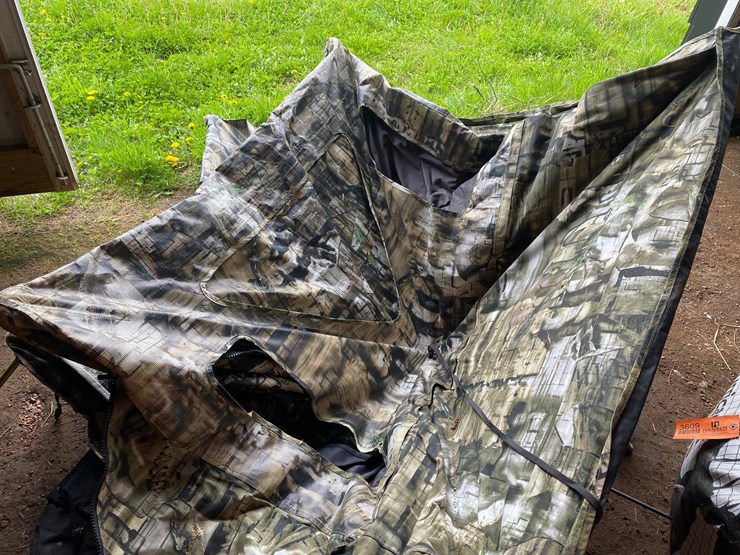 #3609-•-pile-of-outdoorsman-items-image-8