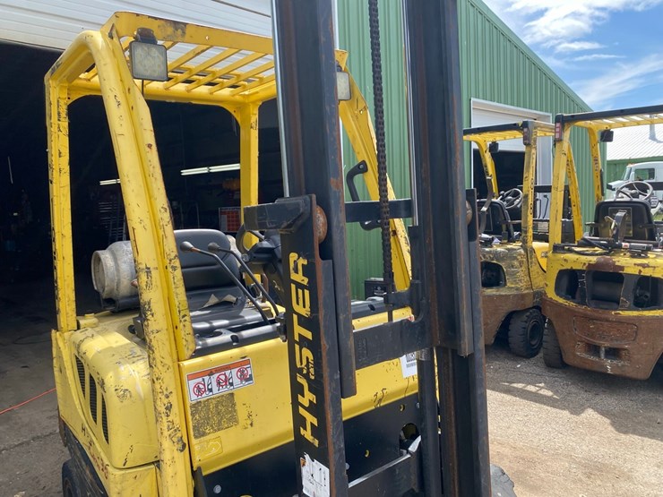 2016-hyster-h30ft-lp-forklift-image-6