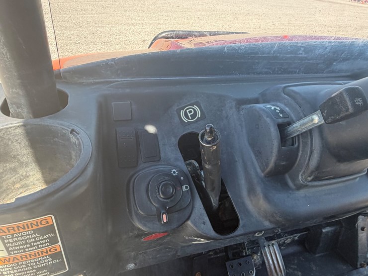 kubota-rtvx1140-image-17