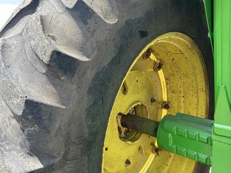 john-deere-4320-image-22