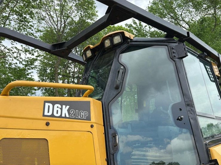 2018-caterpillar-d6k-image-59