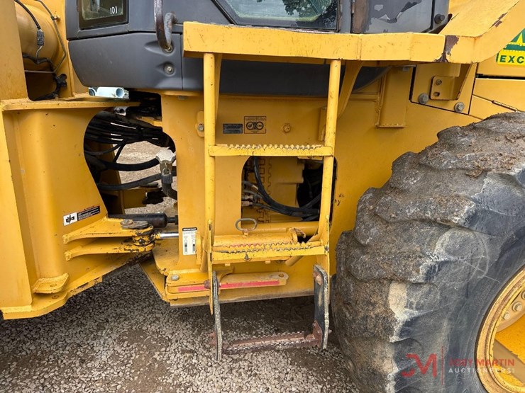 2004-deere-624j-image-23