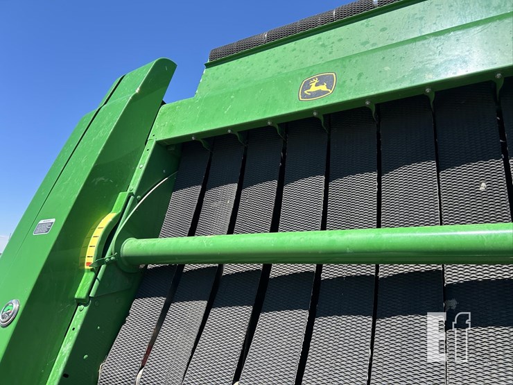 2012-john-deere-569-premium-image-33