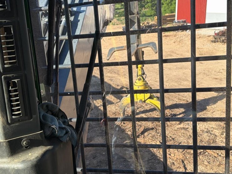 2018-deere-437e-image-47