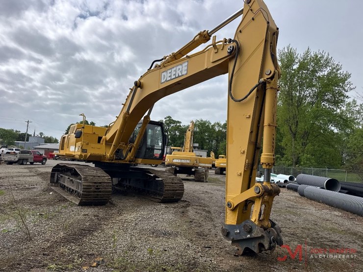 2004-deere-450c-lc-image-4