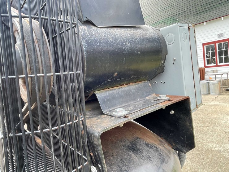 #4162-•-black-max-rolling-air-compressor-image-4
