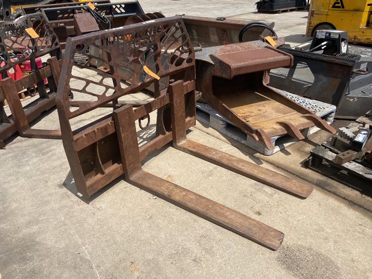 #6022-•-pallet-forks-image-2