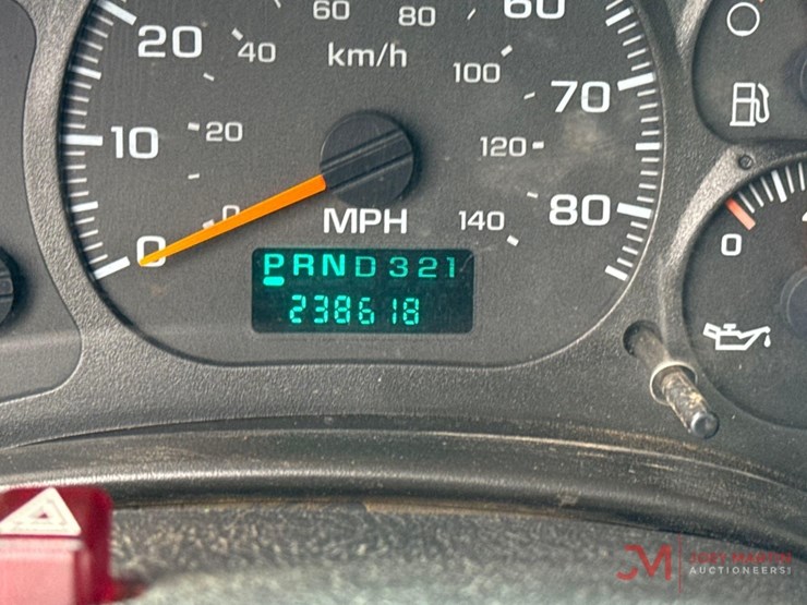 2003-gmc-c5500-service-truck-image-42